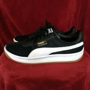 Men's size 9 Puma California. Gently Used. No box